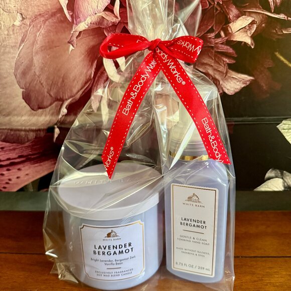 NEW 2-Pc Lavender Bergamot 3-Wick Candle & Foaming Soap by Bath & Body Work - Picture 3 of 3